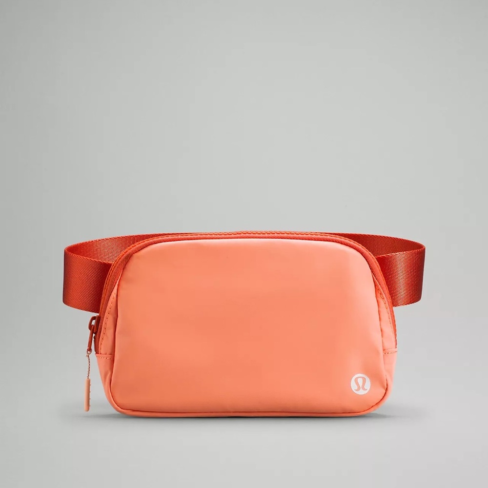 NWT LULULEMON Everywhere Belt Bag Golden Apricot/Warm Coral